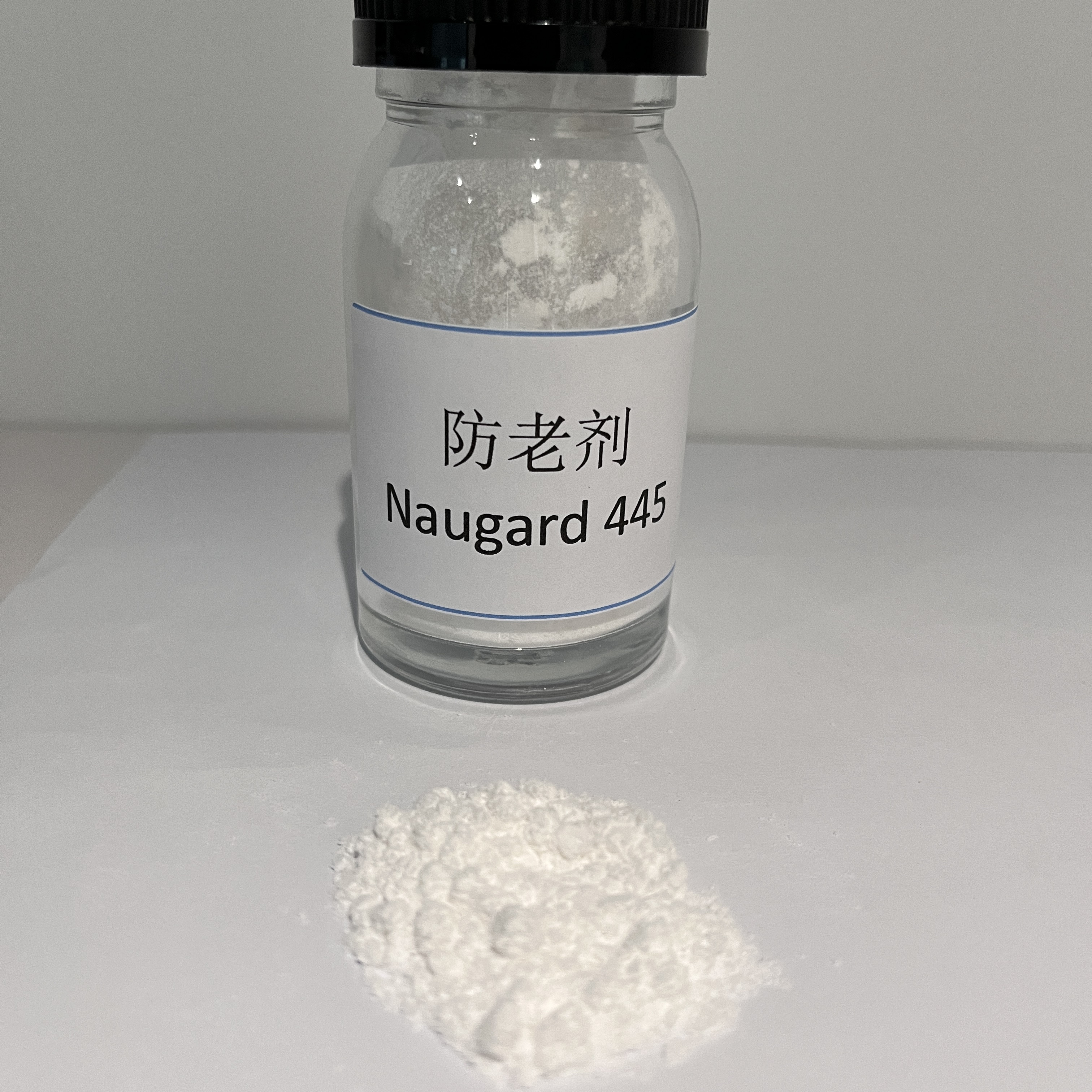 Naugard 445